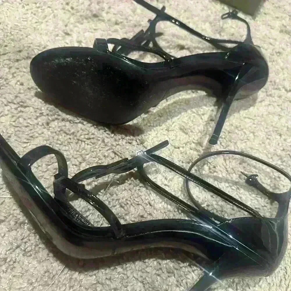 Cassandra Sandals - Picture 4 of 5